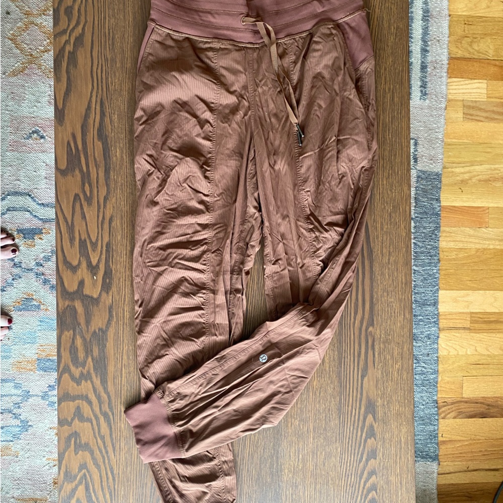 Lululemon Dance Jogger 6